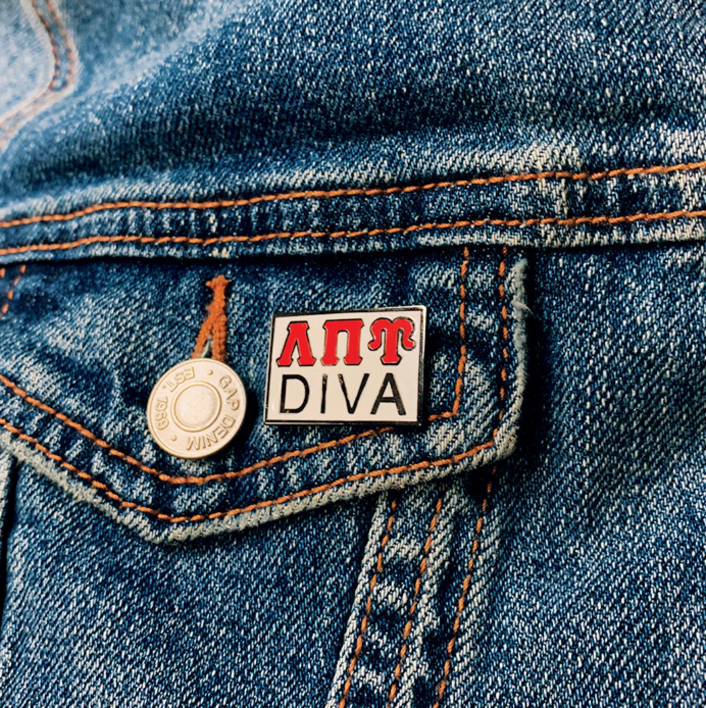 Diva Enamel Pin